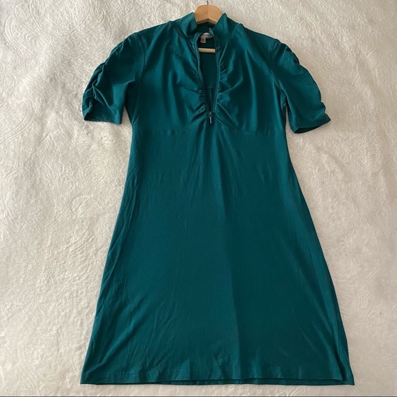 Athleta Ruched Sleeve Zipped Up Neckline Fitness Dress - Picture 3 of 13